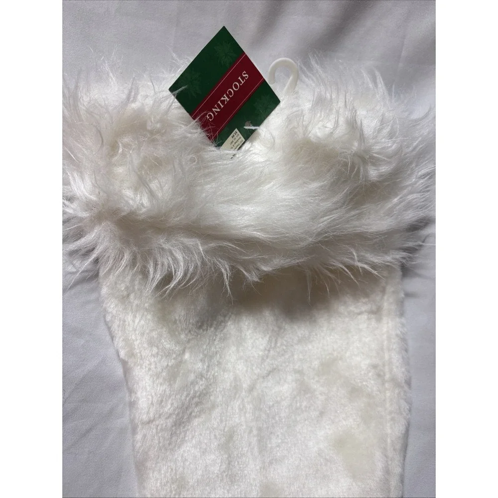 NEW WHITE CHRISTMAS‎ STOCKING WHITE FAUX FUR CUFF TARGET